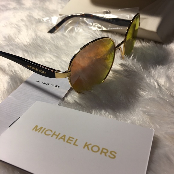 MK Sadie III Sunglasses SOLD OUT in KORS - Picture 3 of 4